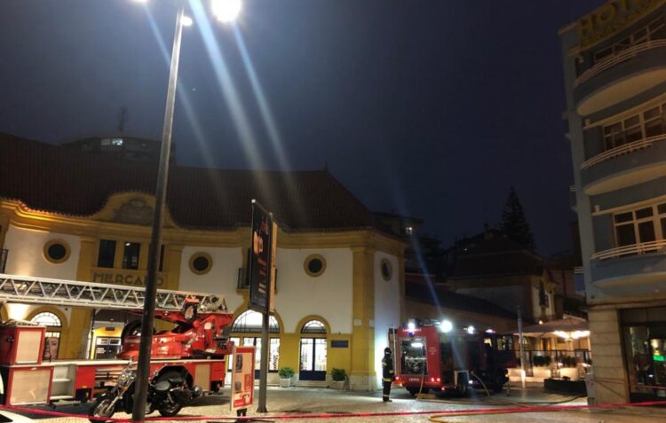 Incêndio no Hotel Classic já se encontra extinto