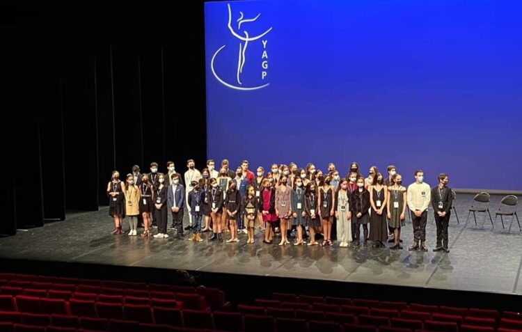 Bailarinos de Leiria brilham em Paris num dos mais importantes concursos do mundo