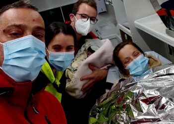 Yoan nasceu hoje em casa com a ajuda dos bombeiros da Marinha Grande