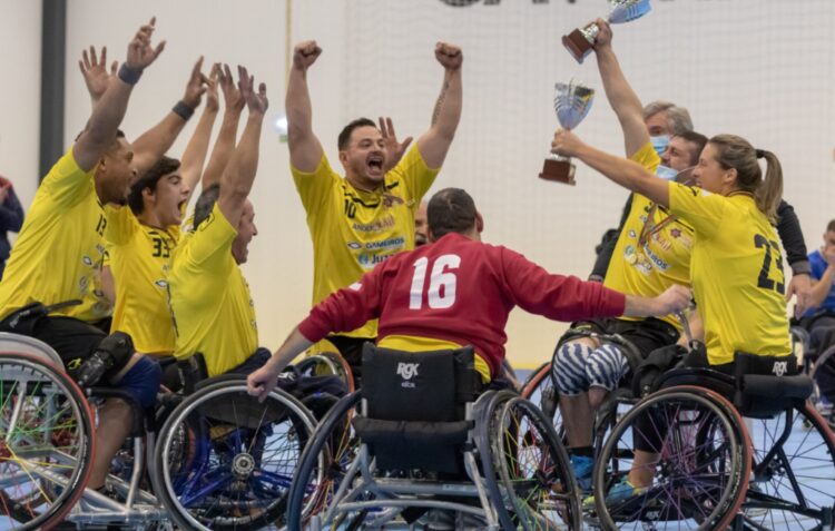 Andebol em cadeira de rodas: equipa de Leiria junta Supertaças às Taças de Portugal