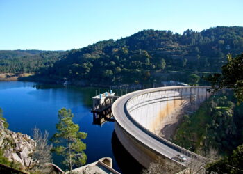 Albufeira do Cabril vai produzir 33 MW de energia solar