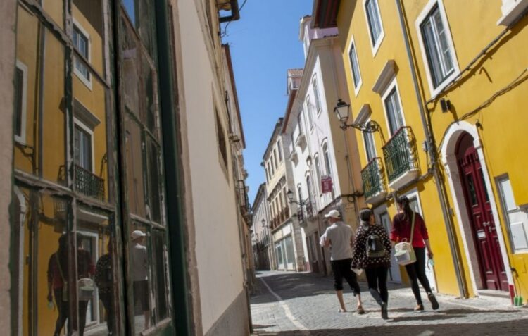 Município de Leiria mantém taxas de derrama, IMI e IRS para 2022