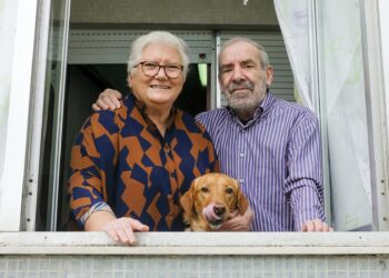 Aida, a cadela que descobriu o amor depois de viver uma tragédia