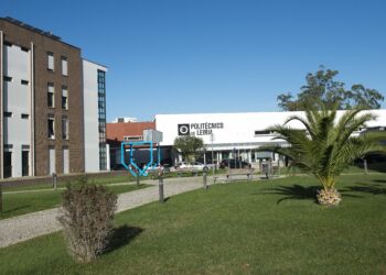 Estudantes, docentes e empresários dão asas à criatividade e à cocriação de inovação para resolverem desafios reais de organizações