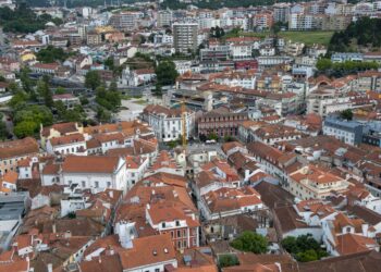 Covid-19: mais dois óbitos no distrito de Leiria e casos activos a subir
