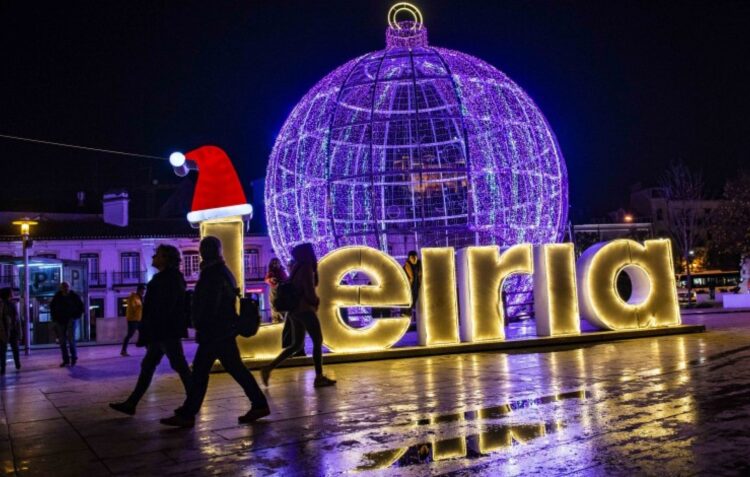 Perto de 1,25 milhões de lâmpadas iluminam Natal em Leiria e no Pedrógão