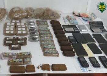 Cinco detidos por tráfico de droga e lenocínio