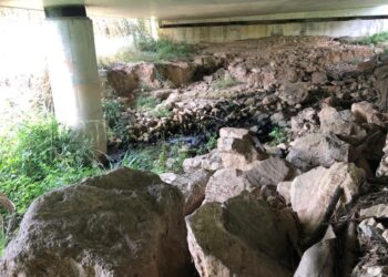 Rio da Areia galga terrenos agrícolas e escava pilar da A8