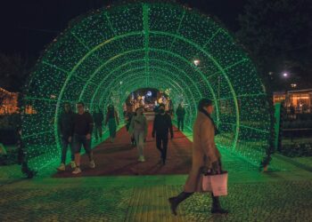 Após um ano de interregno, municípios abrem cordões à bolsa para animação de Natal