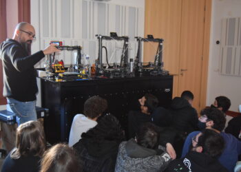 Drones, robots e impressoras 3D levam miúdos e graúdos à biblioteca