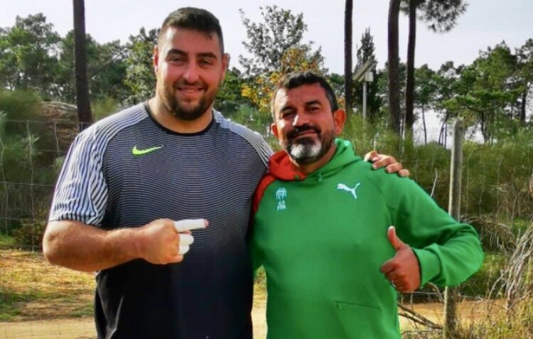 Tsanko Arnaudov muda-se para Leiria para treinar com Paulo Reis