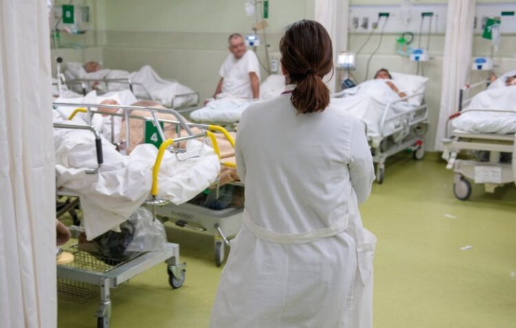 Ordem dos Enfermeiros recebeu este mês quase 1.600 pedidos de escusa do hospital de Leiria