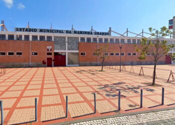 Covid-19: População da Marinha Grande pode fazer testes à Covid no estádio
