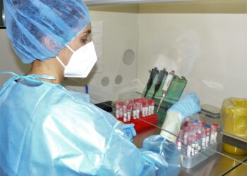 Centro Hospitalar do Oeste instala Laboratório de Biologia Molecular em Caldas da Rainha