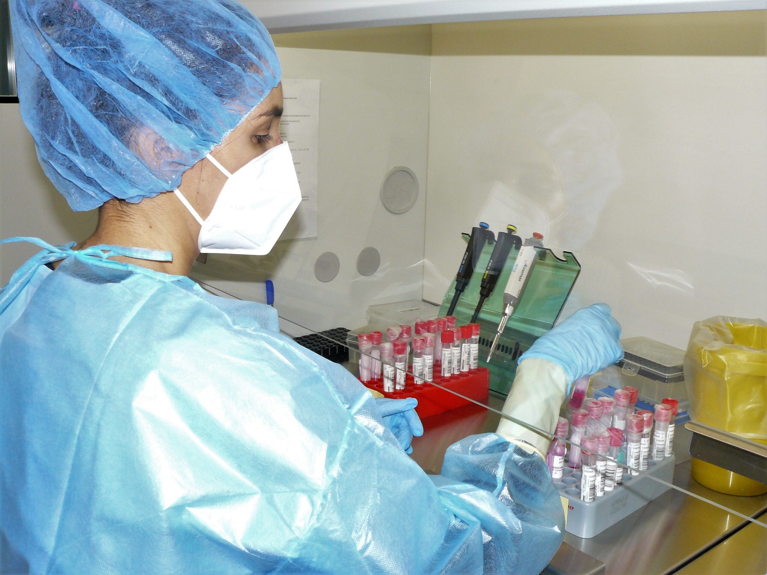 Centro Hospitalar do Oeste instala Laboratório de Biologia Molecular em Caldas da Rainha