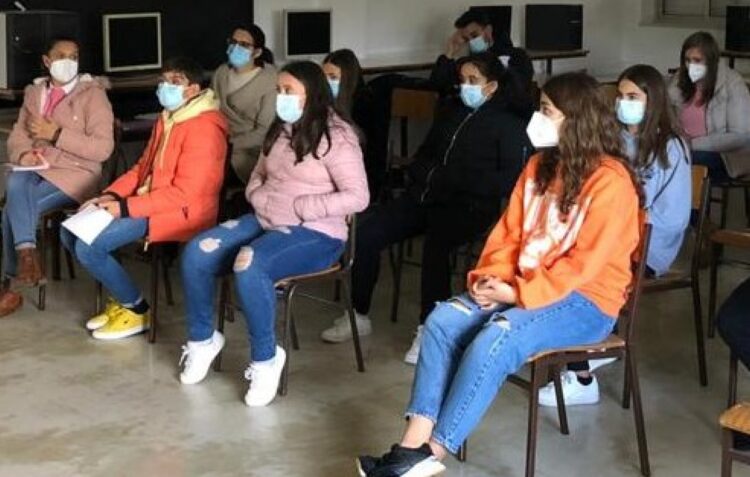 Porto de Mós testa 1400 crianças e jovens estudantes