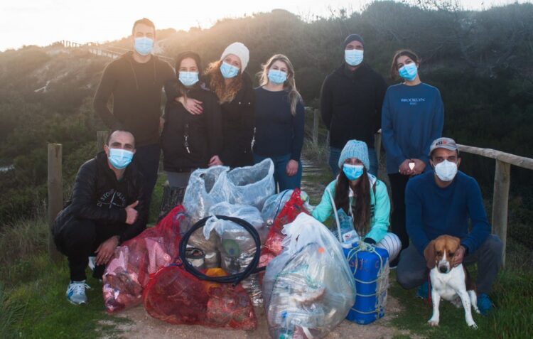 Limpar 70 quilos no início do ano. Não é dieta! É plogging!