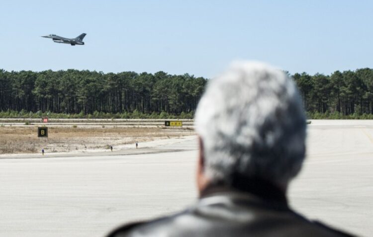 Aeroporto na Região Centro vai ser tema de nova cimeira entre Leiria e Coimbra