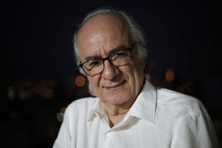 Boaventura de Sousa Santos:  “O ouro negro do século XX foi o petróleo, o ouro líquido do século XXI serão as vacinas”