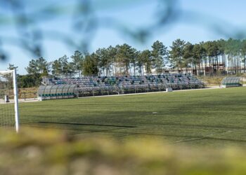Bancada da Aldeia do Desporto interdita por falta de segurança