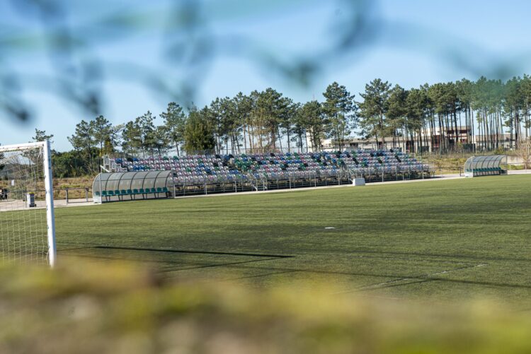 Bancada da Aldeia do Desporto interdita por falta de segurança