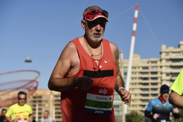 Carlos Simões corre para ajudar quem mais precisa em Angola