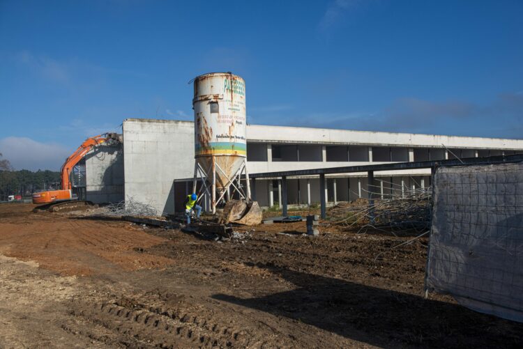 Retomadas obras no centro escolar de Marrazes