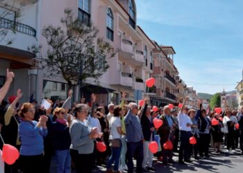 Porto de Mós desespera com falta de médicos e admite voltar à rua