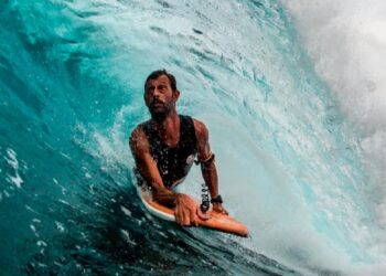 Pranchas artesanais da Atouguia da Baleia têm procura universal