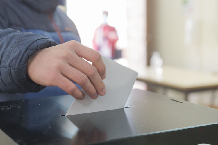 Eleitor impedido de votar por não usar máscara em Leiria