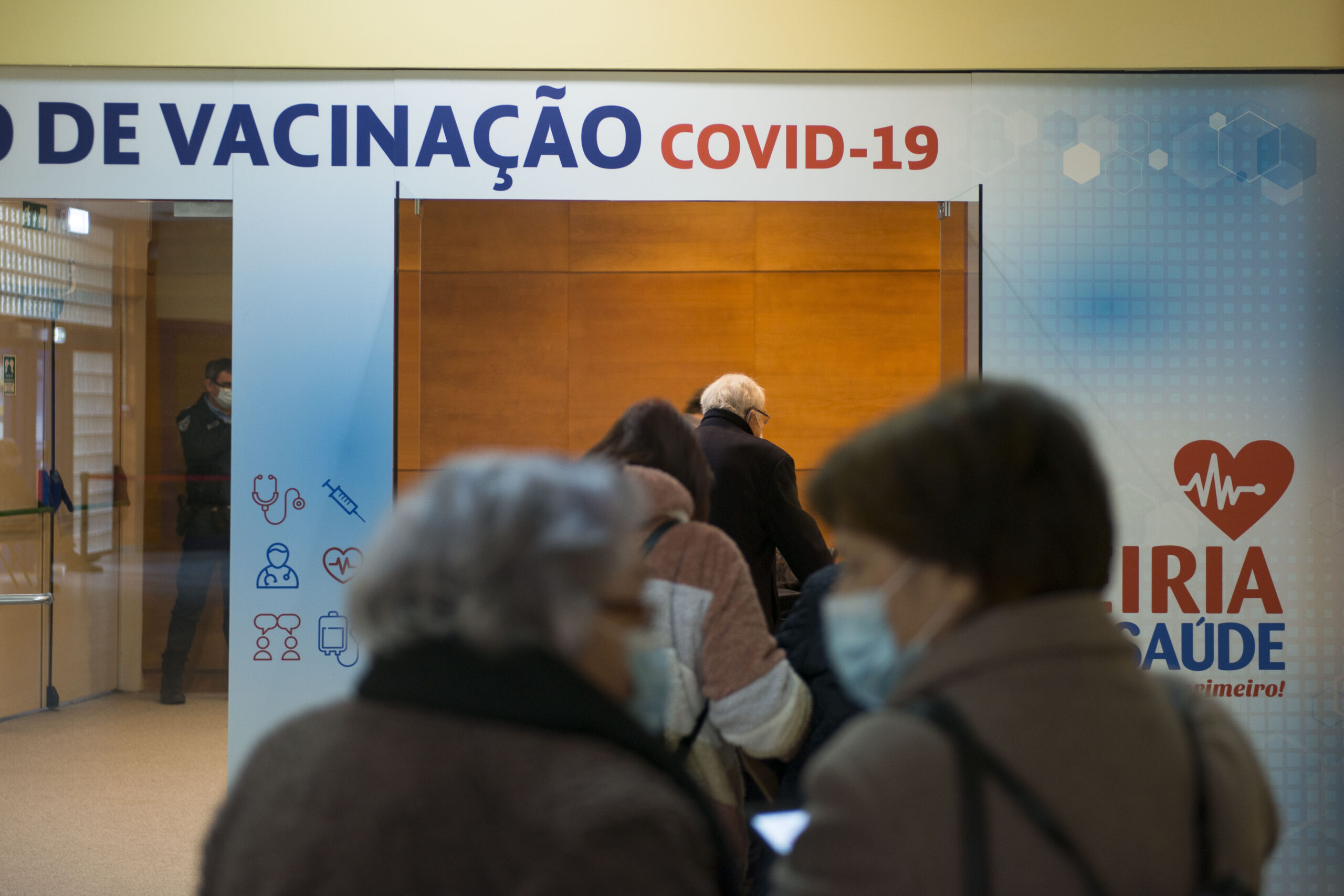 Final Four muda vacinação anti-Covid muda para os Pousos entre 21 e 29 de Janeiro