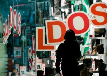 Proibição de saldos afecta comerciantes  da região sem lojas online