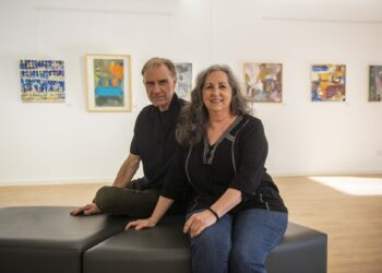 Trocaram os Estados Unidos por Leiria para viverem dias com música e pintura