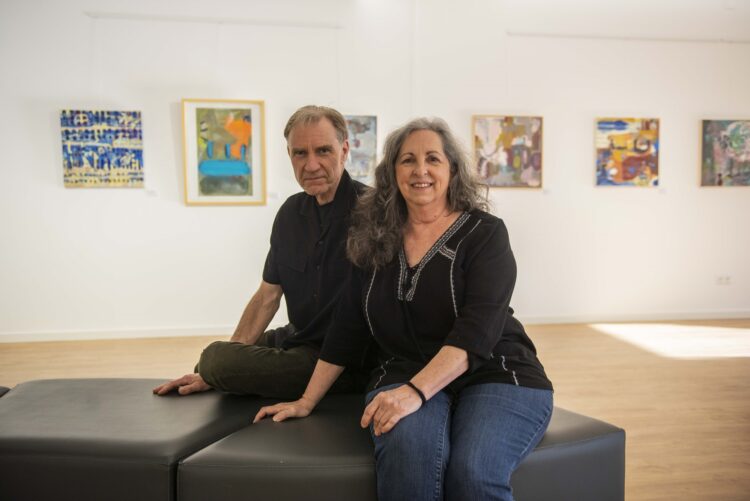 Trocaram os Estados Unidos por Leiria para viverem dias com música e pintura