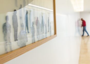 Dez artistas desafiados pela Fade In criaram arte motivados pela música