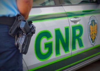 GNR deteve três homens por tráfico de estupefacientes e posse de armas proibidas