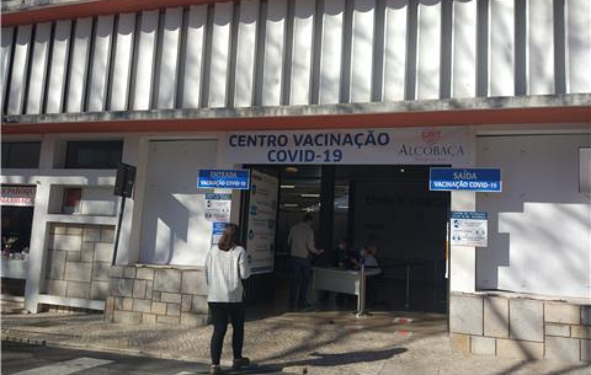 Centro de vacinação de Alcobaça reduz dias de funcinamento