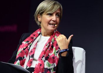 Covid-19: Ministra da Saúde fala em “nova fase” e admite alívio de medidas