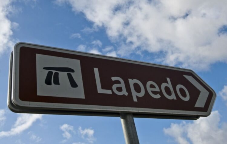 Foi vandalizado o sítio arqueológico Abrigo do Lagar Velho, no Vale do Lapedo