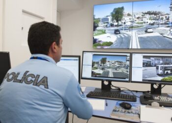 Apresentações diárias para jovens que assaltaram militar do Exército em Leiria