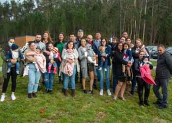 Carnide plantou uma árvore por cada um dos 11 bebés nascidos nesta freguesia de Pombal