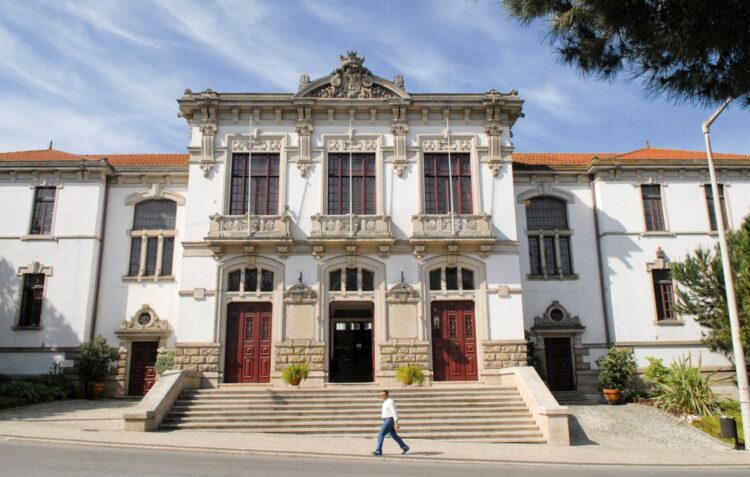 Inspecção à Câmara de Leiria aponta falhas nas transferências para as juntas