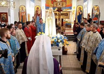 Ucrânia: Imagem de Nossa Senhora de Fátima fica em Lviv até 15 de Abril