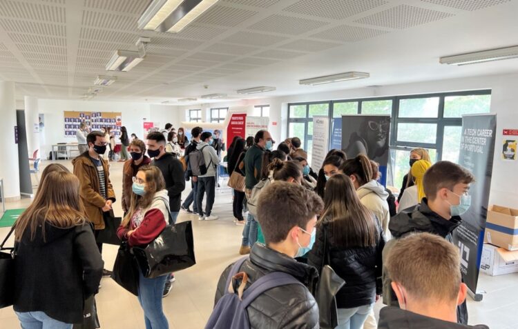 Feira do Politécnico de Leiria apresentou mais de mil ofertas de emprego e estágio
