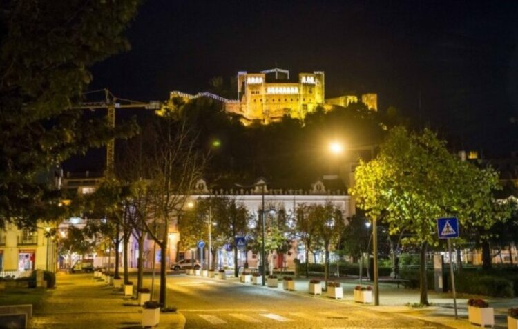 Leiria reduz iluminação pública para fazer face ao aumento de preços