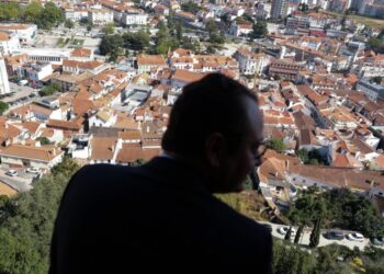 Município de Leiria vai controlar e reduzir a despesa corrente para combater crise económica