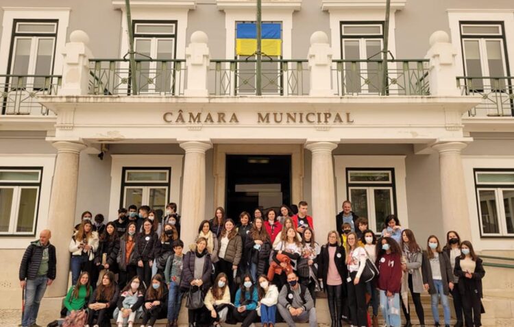 Escolas de Peniche e Marinha recebem intercâmbio de estudantes