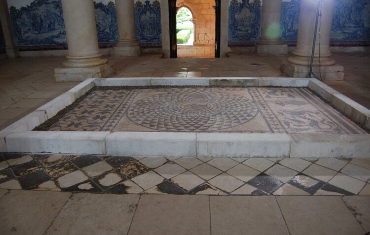 Mosaico romano de Apolo prepara-se  para regressar a Póvoa de Coz