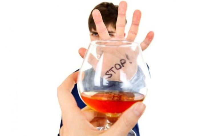 Online permitiu aos Alcoólicos Anónimos ajudar mais pessoas