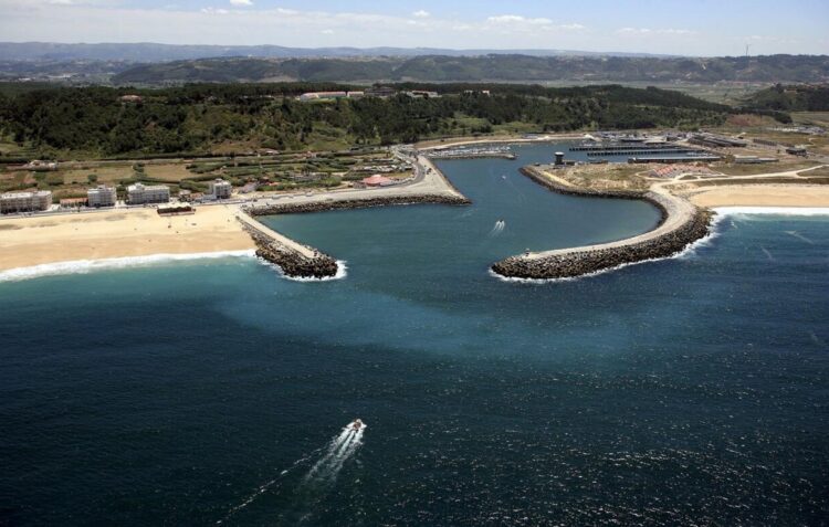 Dragagens de manutenção anunciadas para três infraestruturas portuárias do distrito de Leiria